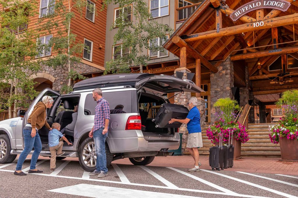 Summit Express Keystone SUV Load Black Bear Lodge