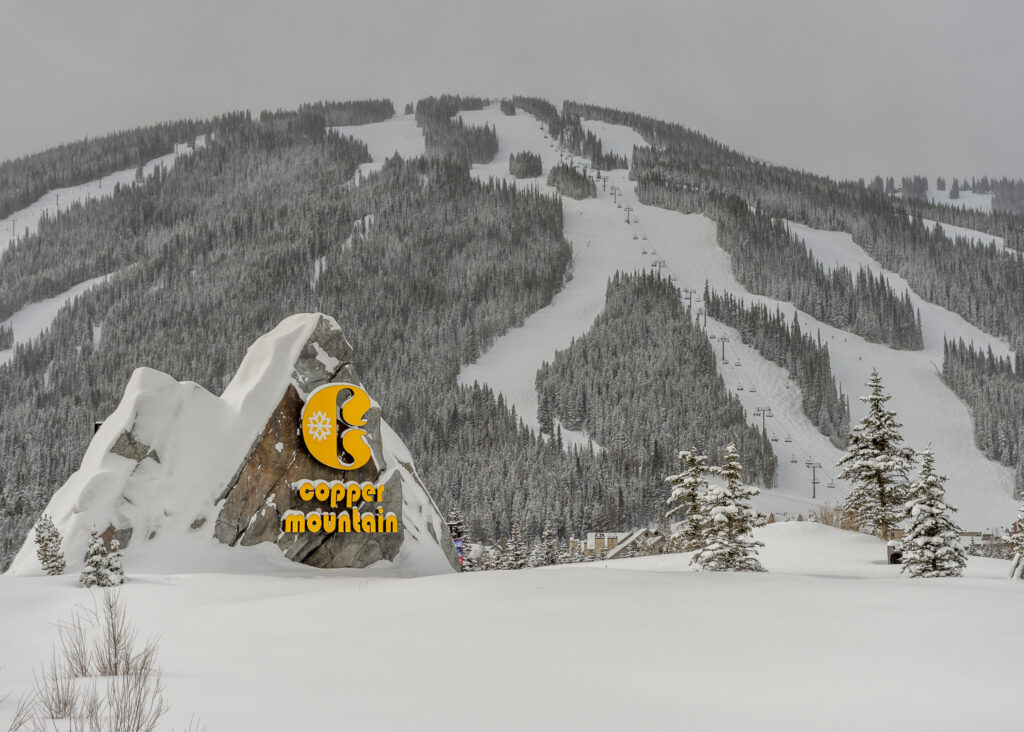 Summit Express Van view towards Copper Mountain CopperMtn.SignMtns.Background.0153